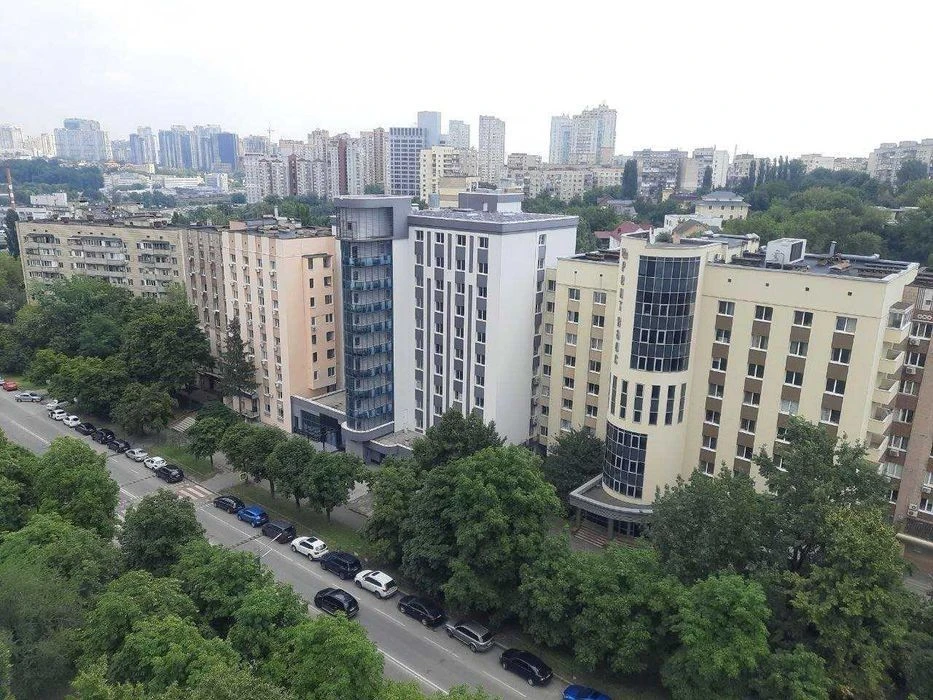 * Cozy 1-room apartment on Holosiivska Street, 10 metro station