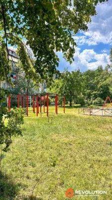 No commission. 3-room apartment 55m2 for sale, Chornykh Zaporozhtsiv St.