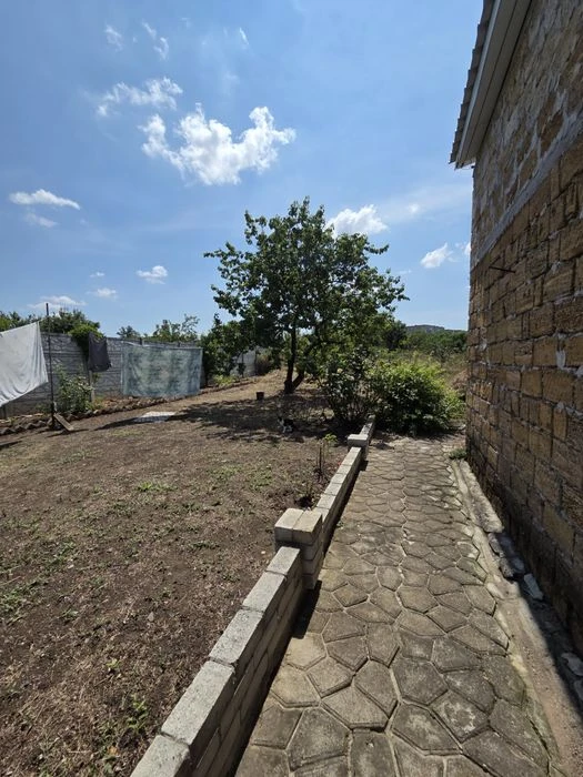 Продам дом ул. Бригадная 70м2 / 10 соток. Двор на одного хоз