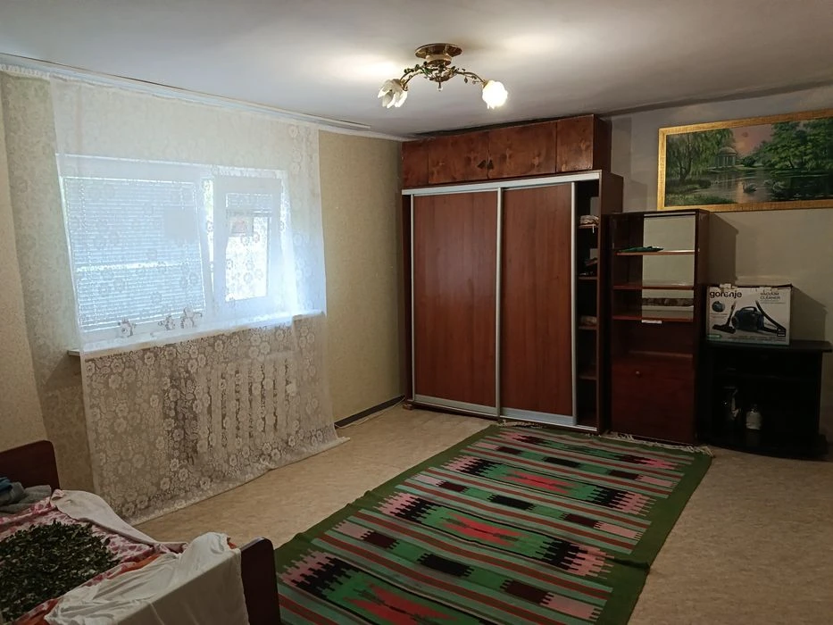Продам Дом в Лесках,5 ком. 3 входа, 3 кухни, 3 в/у, можно на