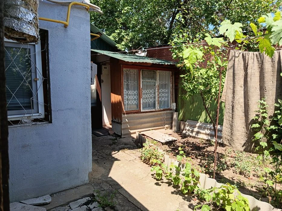 Продам Дом в Лесках,5 ком. 3 входа, 3 кухни, 3 в/у, можно на