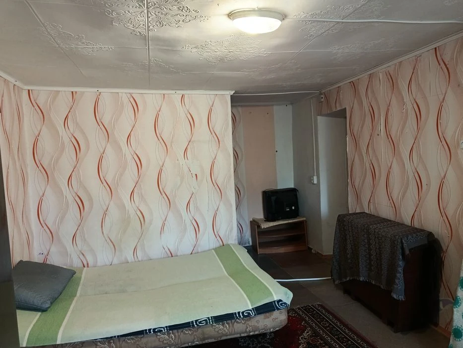 Продам Дом в Лесках,5 ком. 3 входа, 3 кухни, 3 в/у, можно на