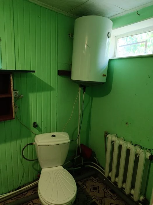 Продам Дом в Лесках,5 ком. 3 входа, 3 кухни, 3 в/у, можно на