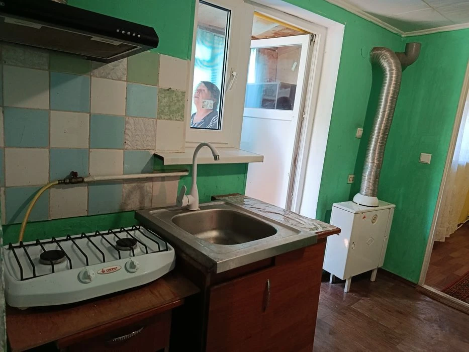 Продам Дом в Лесках,5 ком. 3 входа, 3 кухни, 3 в/у, можно на
