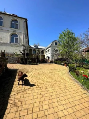 Продается дом в Соляных с большим участком 20 соток.
