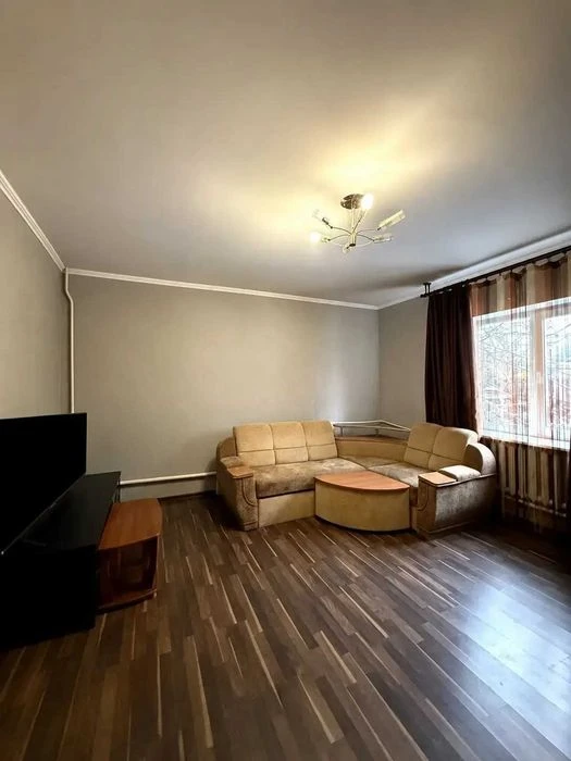 Продаж 2 поверхового будинку 160 м2 7 сот. Цегла. Індив газ