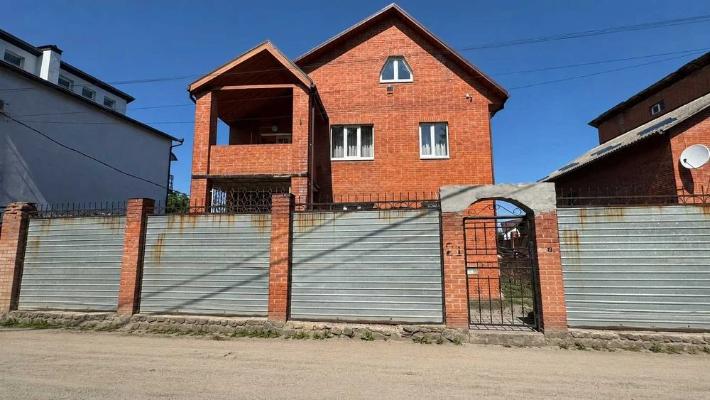 Продаж 2 поверхового будинку 400 м2 10 сот Цегла Індив газов