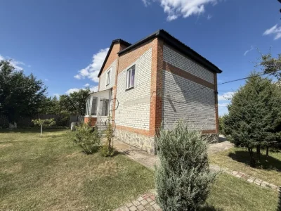 Продаж будинку  двоповерхового 160м2  + баня.