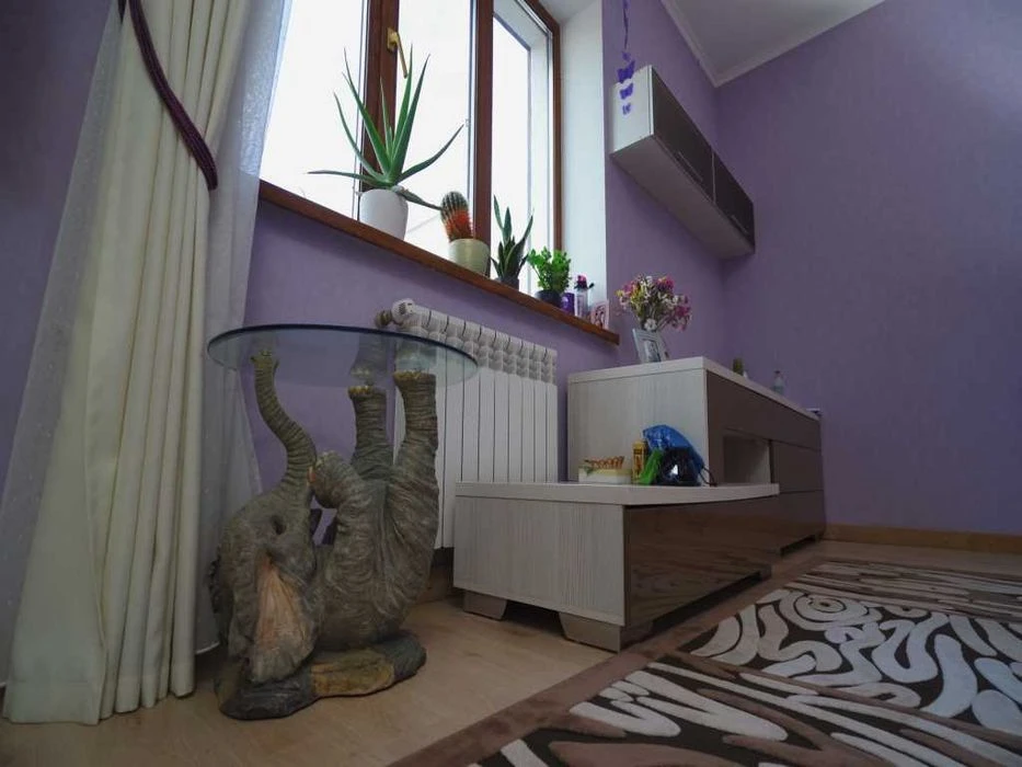 Продаж 2 поверхового будинку 300 м2 8 сот. Цегла, біля річки