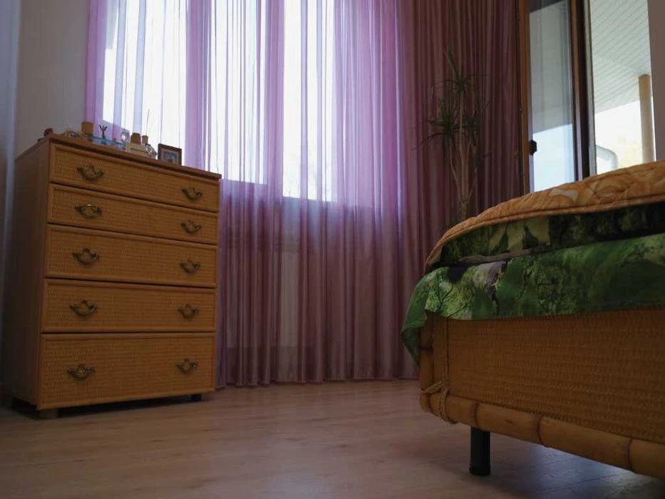 Продаж 2 поверхового будинку 300 м2 8 сот. Цегла, біля річки