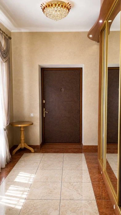Продаж 2 поверхового будинку 250 м2 12 сот.  50 м2 ще гараж