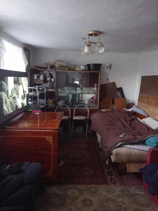 Продам Дом-2 комн. + летняя кухня-1 комн. участок 6 соток в