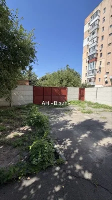 БЕЗ КОМІСІЇ. Район 1-шої міської лікарні. Продаж частини буд