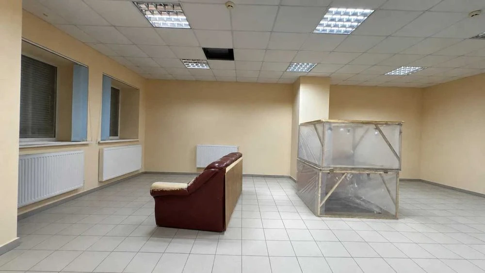 Продаж частини 2 поверхового будинку 360 м2 7 сот з окремим