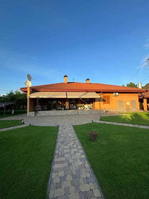 Продаж сучасного будинку 200 м² з якісним ремонтом у м. Полт