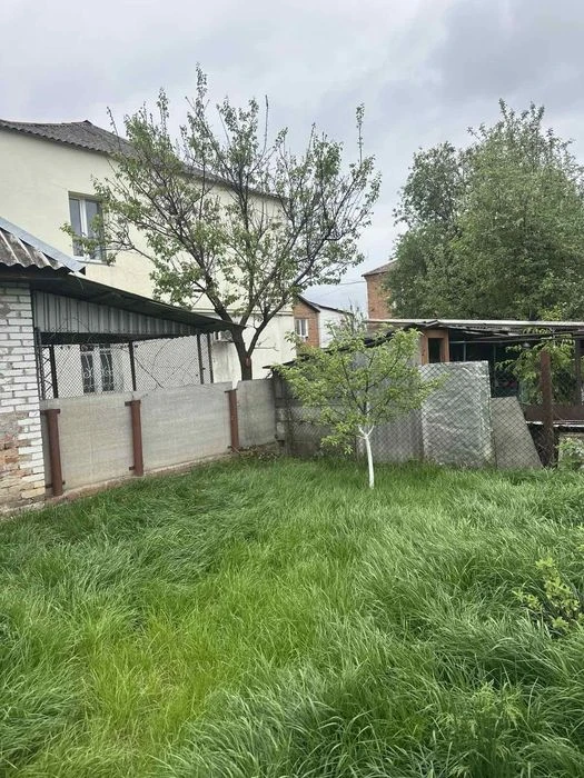 Пропонуємо до продажу будинок по вулиці Казбетська