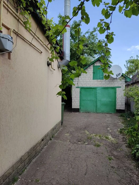 Продаж 3/4 житлового будинку по вул. С.Петлюри (Василини)  р