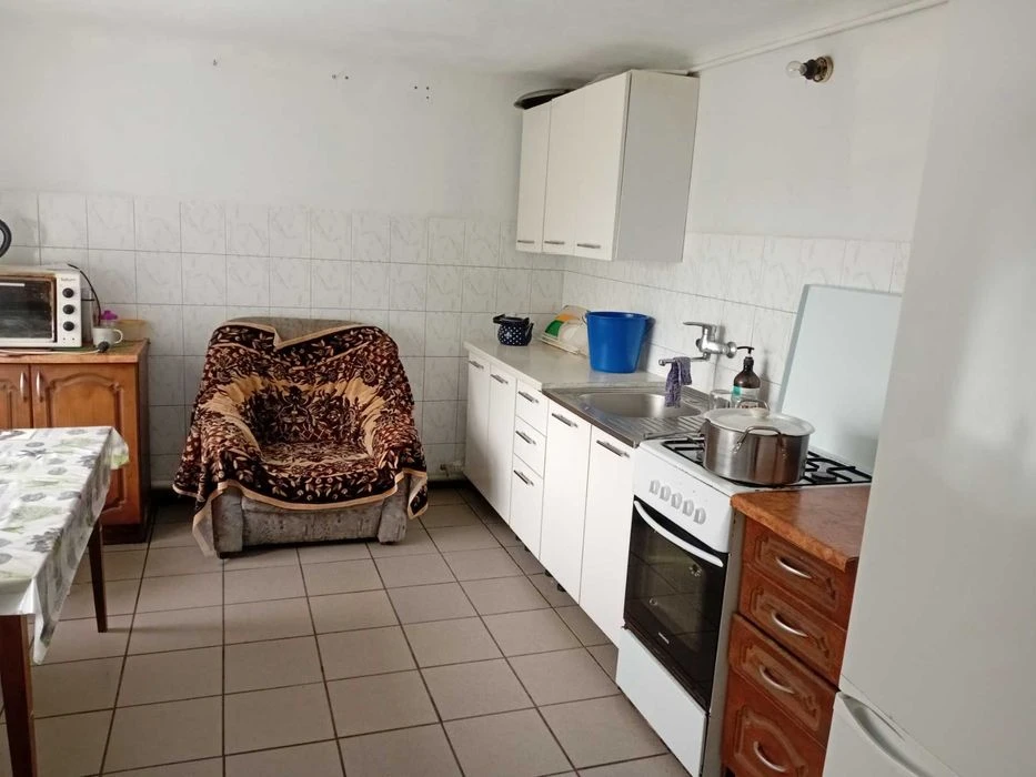 Продам домоволодіння 170 м.кв.зі зручностями на виїзді з Сад