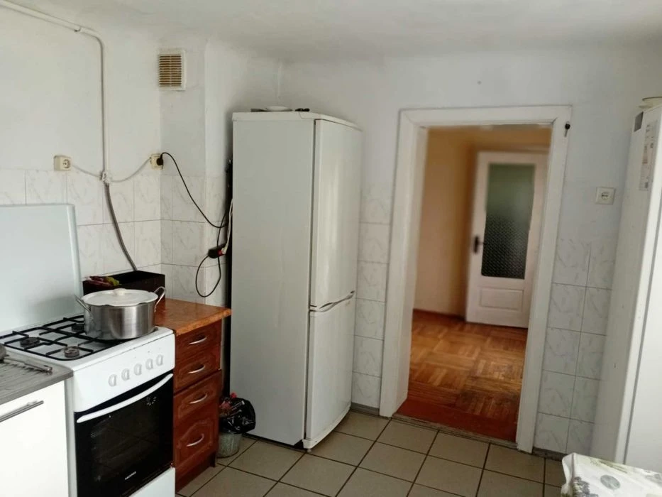 Продам домоволодіння 170 м.кв.зі зручностями на виїзді з Сад