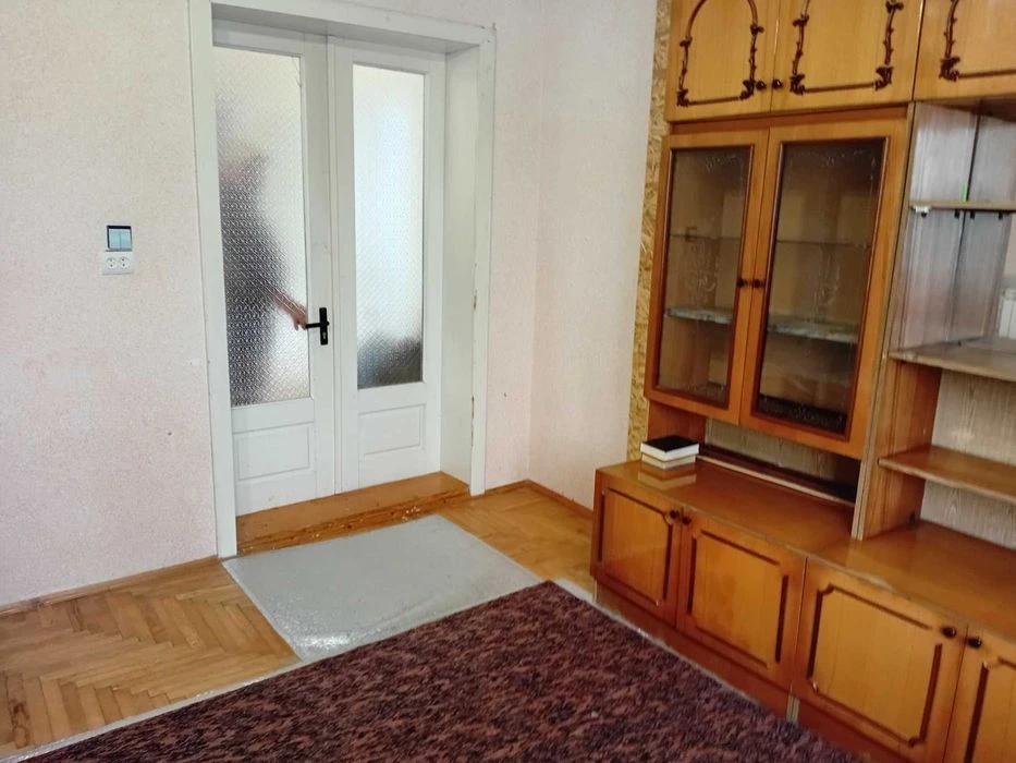 Продам домоволодіння 170 м.кв.зі зручностями на виїзді з Сад