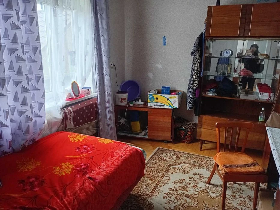 Продам домоволодіння 170 м.кв.зі зручностями на виїзді з Сад