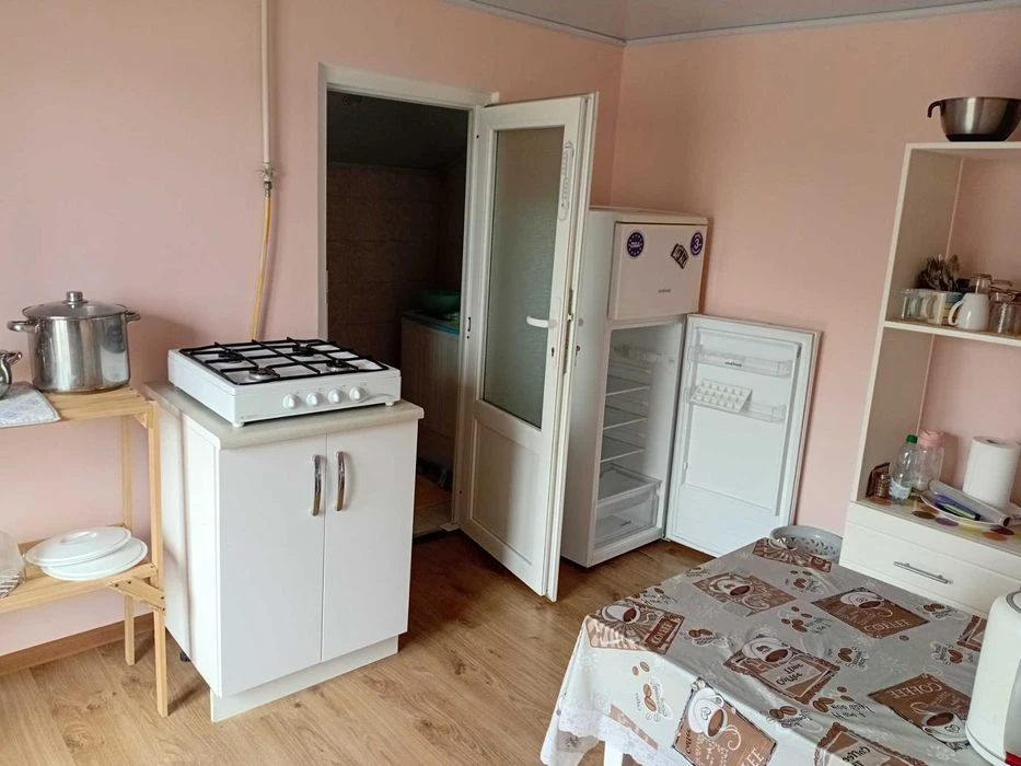 Продам домоволодіння 170 м.кв.зі зручностями на виїзді з Сад