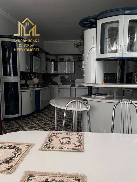 Продається будинок, район ресторану "Фаберже"
