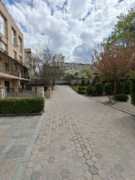 Продається таунхаус в центрі міста
