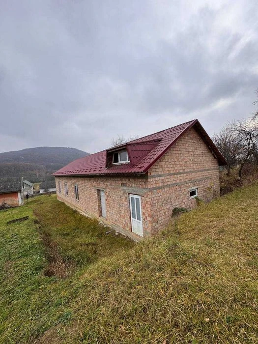 Продається старенький будиночок на вул. Стефаніка