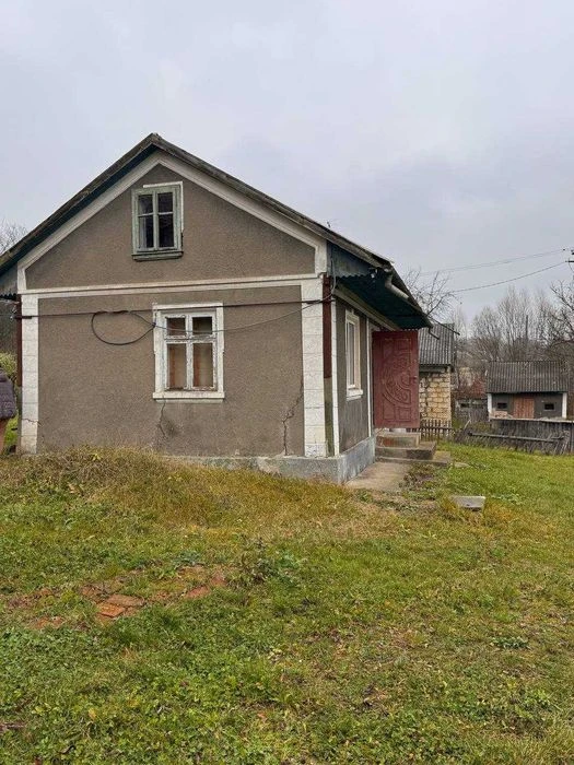 Продається старенький будиночок на вул. Стефаніка