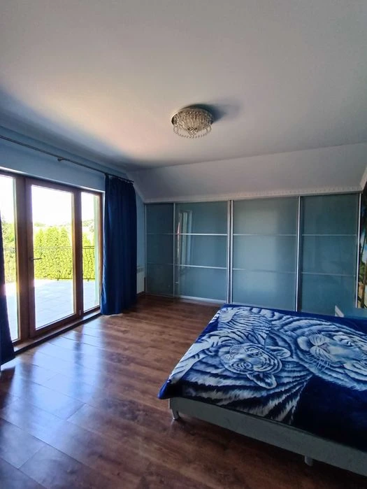 Затишний будинок, 180 м.кв., 4 спальні, 20 соток