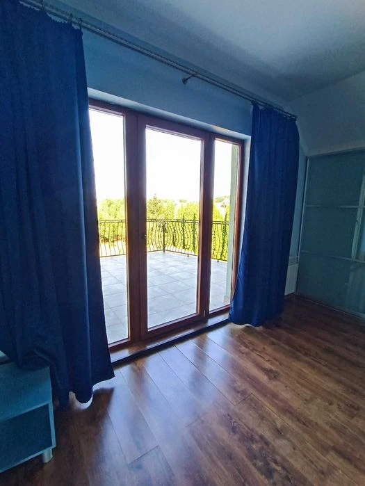 Затишний будинок, 180 м.кв., 4 спальні, 20 соток
