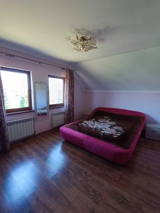 Затишний будинок, 180 м.кв., 4 спальні, 20 соток