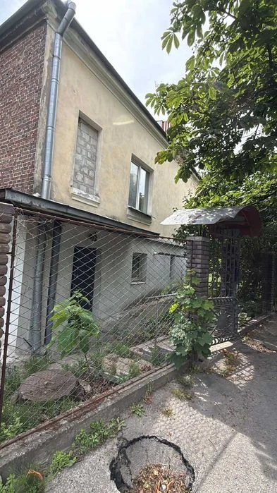 ДІЛЯНКА З БУДИНКОМ В ТОП-ЛОКАЦІЇ ЛЬВОВА | Варшавська - Панча