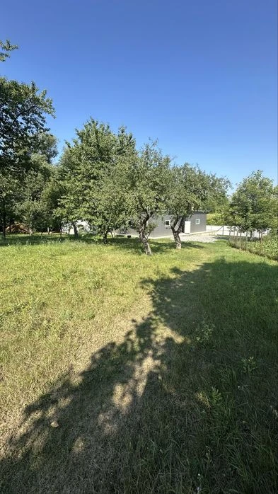 Продаж; ділянка 33 сотки; Чернівці; приміщення; бізнес;