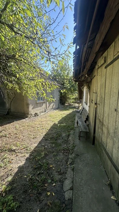 Чернівці; ділянка 20 сот. "під будівництво"; продаж;