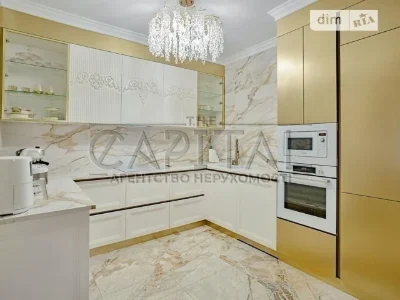 Продаж 2 поверхового будинку з ділянкою на 6 соток, 250 кв.