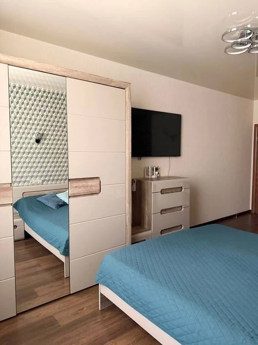 Без комісії. Продаж 1 км. квартира + кухня вітальня. ЖК Озер