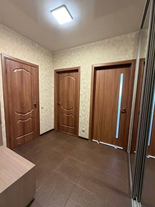 Без комісії. Продаж 1 км. квартира + кухня вітальня. ЖК Озер