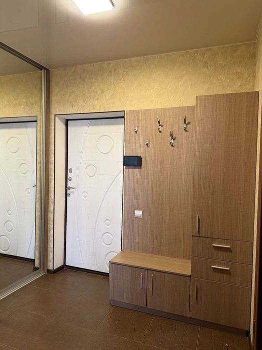 Без комісії. Продаж 1 км. квартира + кухня вітальня. ЖК Озер
