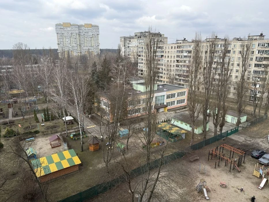 Продаж 3-к квартири БЕЗ КОМІСІЇ метро Академмістечко