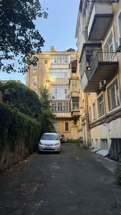 Продаж прекрасної квартири в історичному Центрі, Б. Хмельниц