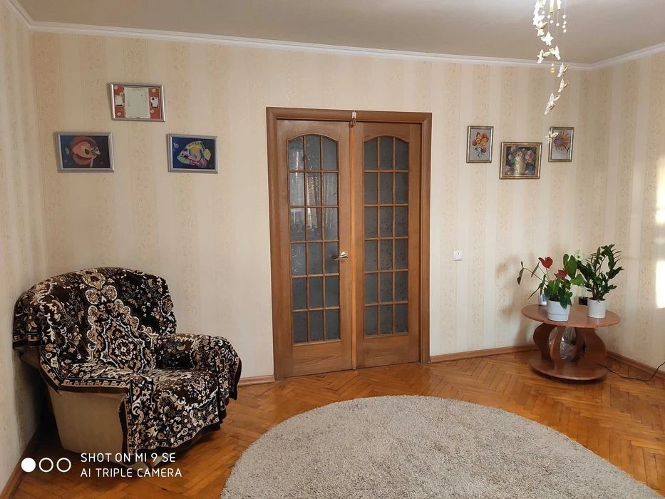 Оболонь, продається 3-к кв, 69 м, 9 пов, ЦЕГЛА, ГАЗ, все окр