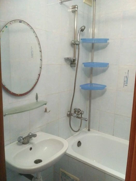 Оболонь, продається 3-к кв, 69 м, 9 пов, ЦЕГЛА, ГАЗ, все окр
