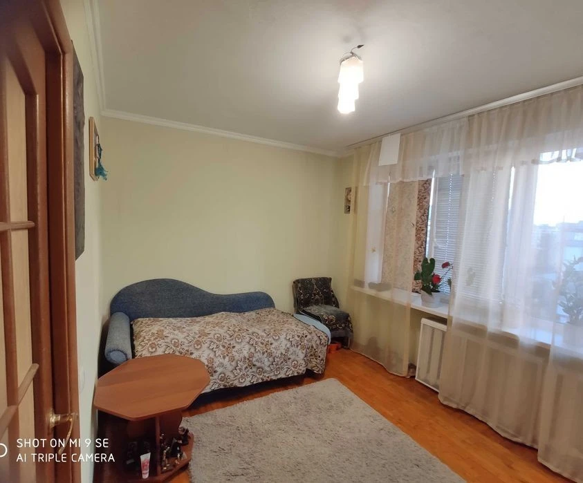 Оболонь, продається 3-к кв, 69 м, 9 пов, ЦЕГЛА, ГАЗ, все окр