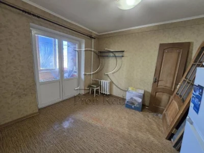 Продаж 1 кімн. квартири вулиця Танкова (Сікорського) 6