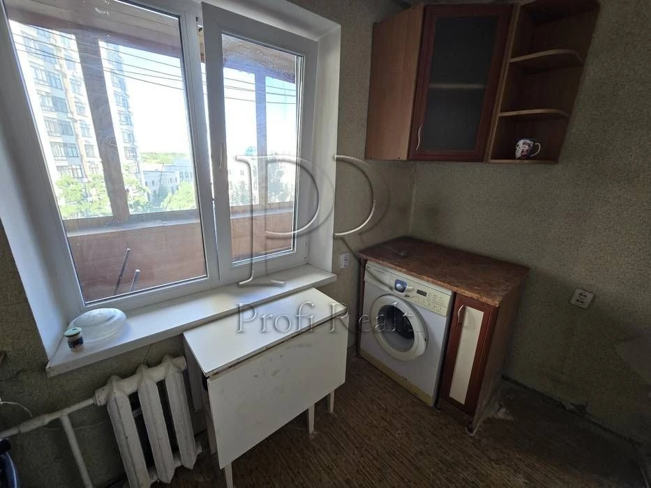 Продаж 1 кімн. квартири вулиця Танкова (Сікорського) 6