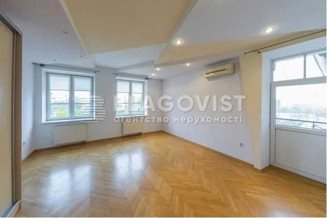 Продаж квартири Клубний будинок 3-кім 159м2 Метро Золоті Вор