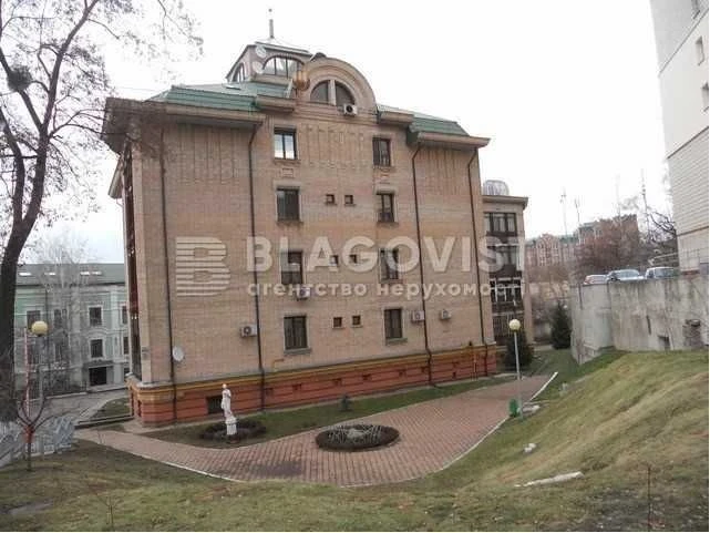 Продаж квартири Клубний будинок 3-кім 159м2 Метро Золоті Вор