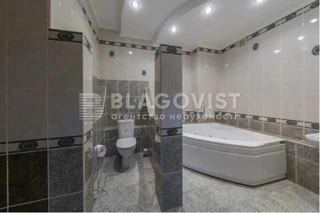 Продаж квартири Клубний будинок 3-кім 159м2 Метро Золоті Вор
